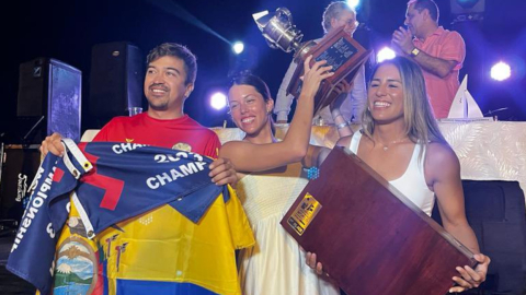 Jonathan Martinetti, Moira Padilla y Alisson Haon, campeones de Vela, sábado 2 de diciembre de 2023.