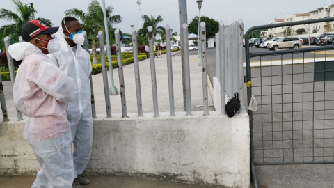 Foto referencial del personal de Criminalística en Guayaquil, el 16 de julio.