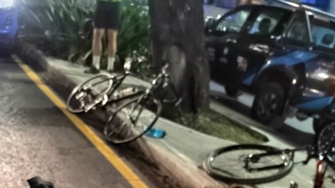 Un ciclista fue atropellado en la ciudadela Kennedy, en el norte de Guayaquil, el 11 de diciembre de 2023.