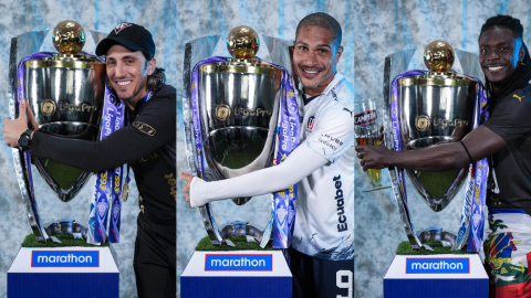 Luis Zubeldía, Paolo Guerrero y Ricardo Adé con la copa que ganó Liga en la LigaPro 2023.