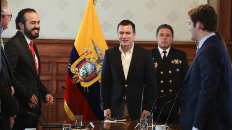 El presidente Daniel Noboa en una reunión en Carondelet el 26 de diciembre de 2023.