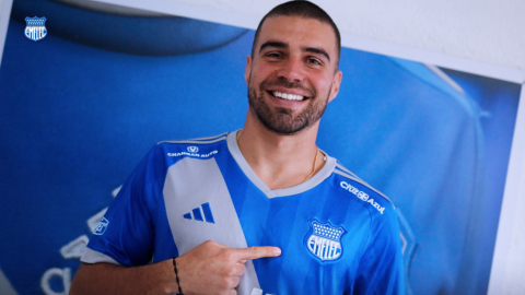 El venezolano Alexander González fue anunciado oficialmente como nuevo jugador de Emelec, el 13 de enero de 2024.