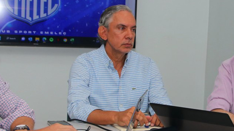 José Pileggi, presidente de Emelec, durante una reunión el 2 de diciembre de 2022.