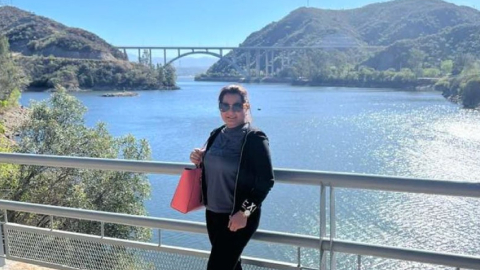 Mariela Peñarrieta, esposa de alias 'Fito' en el lago San Roque de la provincia de Córdoba.