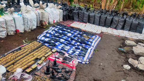 Armas y toneladas de drogas fueron decomisadas en una hacienda en Vinces, Los Ríos, el 21 de enero de 2024.