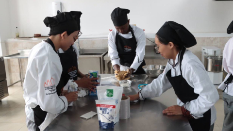 Estudiantes de la carrera de Gastronomía del Instituto Yavirac, el 24 de enero de 2024.