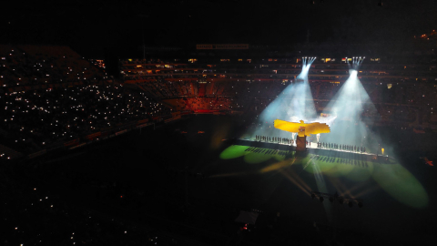 Parte del espectáculo de la Noche Amarilla 2022 en el estadio Banco Pichincha de Barcelona.