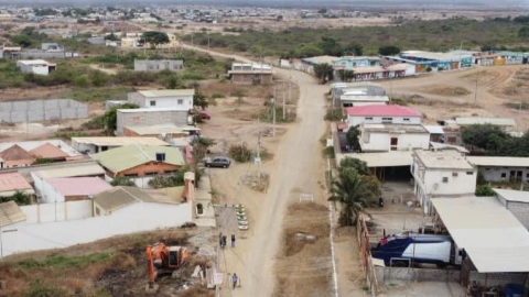 Vista referencial del barrio 25 de Julio, en Playas (Guayas), escenario del crimen de tres adolescentes.