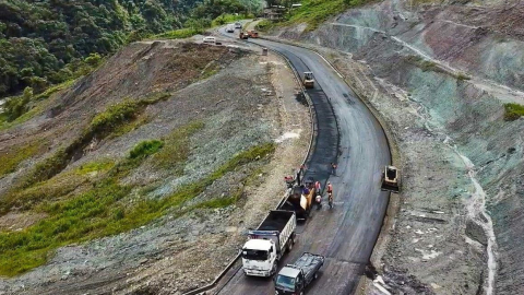 Imagen referencial. La vía E45 tramo Baeza-Reventador-Nueva Loja, en mayo de 2023.