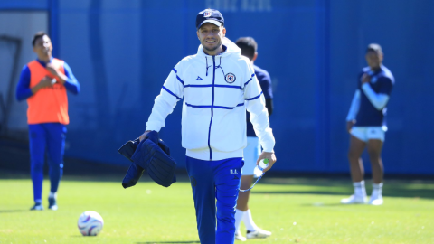 Martín Anselmi, durante un entrenamiento con Cruz Azul, en febrero de 2024.