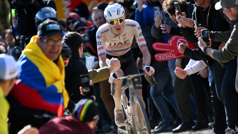 Tadej Pocagar, durante la Strade Bianche, el 2 de marzo de 2024.