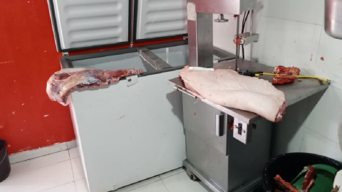 Operativo en distribuidoras de carne en el sur de Quito el 6 de marzo de 2024.