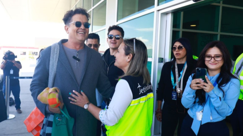 Carlos Vives en su arribo a Quito, Ecuador, la mañana de este 21 de marzo del 2024.