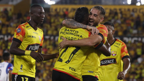 Jugadores de Barcelona SC, durante un partido en el estadio Banco Pichincha, el 3 de marzo de 2024.