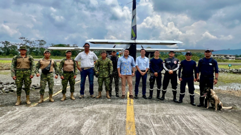 Los rescatistas, incluido el can Akira, pasaron cerca de 48 horas buscando a los extraviados en medio de la selva en Pastaza, el 26 de marzo de 2024.