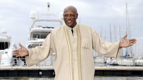 El actor estadounidense Louis Gossett Jr., posa durante una sesión fotográfica para la serie de televisión "El libro de los negros" como parte del MIPCOM, el 13 de octubre de 2014 en Cannes, sureste de Francia. 