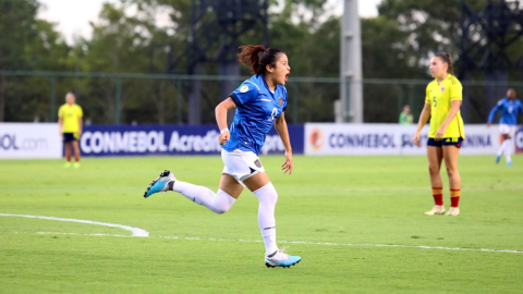 Emily Delgado celebrando su gol ante Colombia, 31 de marzo de 2024.