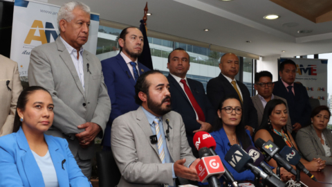 Patricio Maldonado, presidente de la Asociación de Municipalidades del Ecuador (AME), durante una rueda de prensa, el 2 d