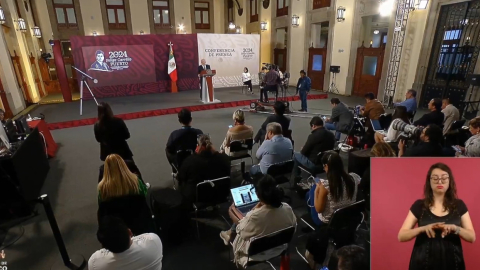 El presidente de México, Andrés Manuel López Obrador, en su conferencia de prensa del 5 de abril de 2024. 