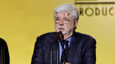 George Lucas habla en el escenario durante los 33º Premios anuales del Gremio de Productores en Fairmont Century Plaza, el 19 de marzo de 2022.