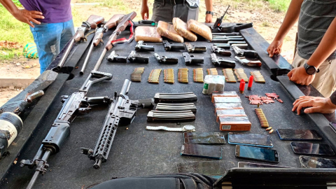 Los detenidos en Manabí almacenaban un arsenal con armas de corto y largo alcance.