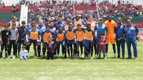 Parte de la plantilla del Deportivo Quito, tras un duelo amistoso frente a Macará, el pasado 25 de febrero de 2024.