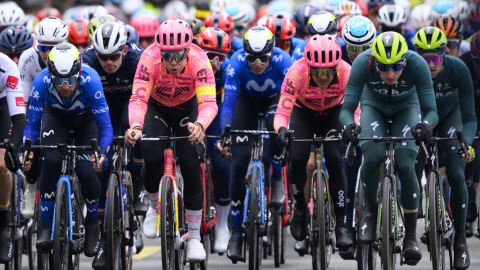 Los ciclistas durante la Etapa 1 del Tour de Romandía, el miércoles 24 de abril de 2024.