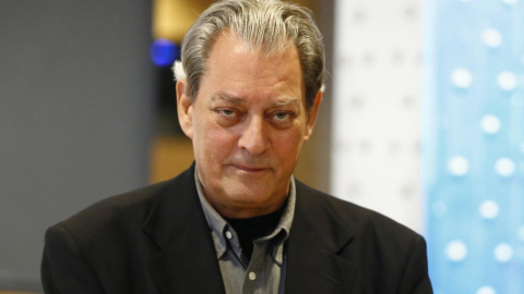 Fotografía de archivo del escritor estadounidense Paul Auster posando durante la presentación de su novela "4321", el 4 de septiembre de 2017, en Madrid (España).