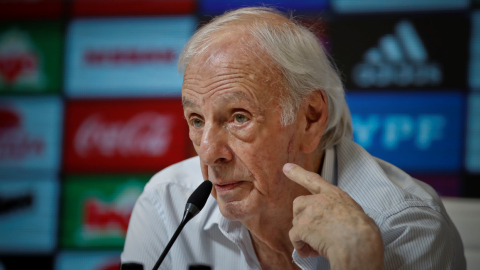 Fotografía de archivo, tomada el 25/01/2019, de César Luis Menotti, el entrenador campeón del mundo con la selección de Argentina en 1978.