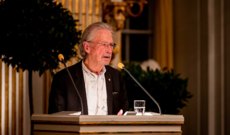 Peter Handke, durante su discurso en la Academia Sueca de Estocolmo, este 7 de diciembre de 2019.