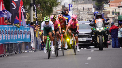 Jefferson Cepeda, Richard Carapaz, Jhonatan Narváez y Alexander Cepeda, durante el Campeonato Nacional de Ciclismo, el 3 de febrero de 2024. 