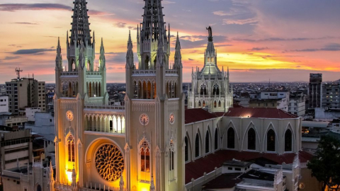 Iglesias_La_Catedral_Guayaquil