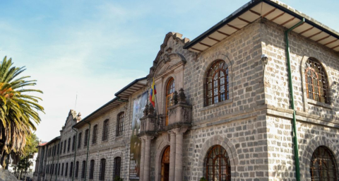 img Centro Cultural Biblioteca Ecuatoriana Aurelio Espinosa Pólit