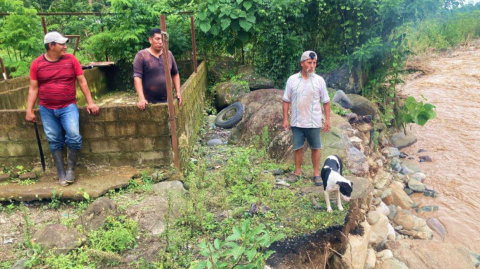 Chanchera de comuneros de San Pablo de Amalí destruida por desbordamiento del río Dulcepamba, marzo de 2023. 