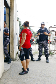 Policía Nacional revisa a cada familiar que visita a los internos. 