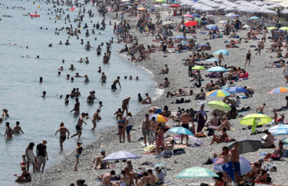 Ola de calor en las playas de Francia