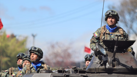 Militares de las Fuerzas Armadas desfilaron por conmemorarse un año m{as del Primer Grito de Independencia.