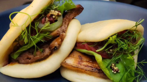 BAO Pancita de Cerdo, con guayaba e ishpingo.