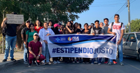 Grupo de estudiantes de Medicina de la Universidad Laica Eloy Alfaro de Manabí. 