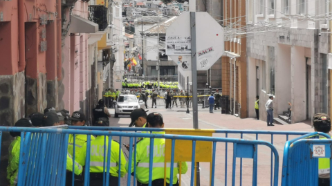 Policías patrullan las calles del Centro Histórico el 4 de octubre del 2019.