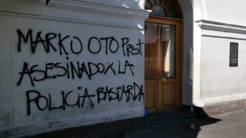 En Centro Histórico de Quito se instalaron distintos cercos policiales.