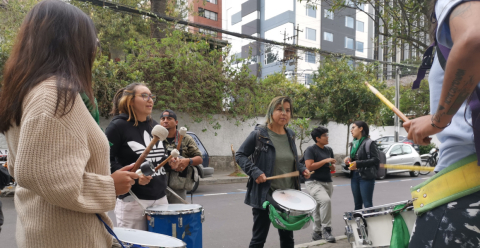 Entrega de guaguas de pan embarazadas a los jueces de la Corte Constitucional.