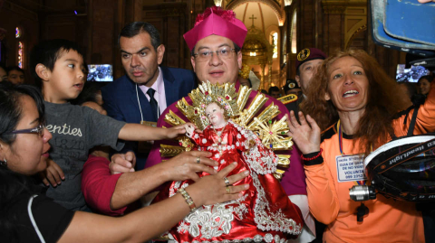 La imagen del Niño Viajero durante la procesión de 2018.