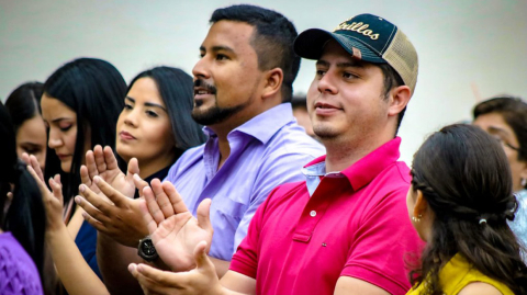 Karen Argandoña, Marilin Veintimilla, Gabriel Farfán y Jean Carlos Benavides, miembros del movimiento Mejor, en el evento por el Día de la Mujer en Manabí, el 6 de marzo de 2020.