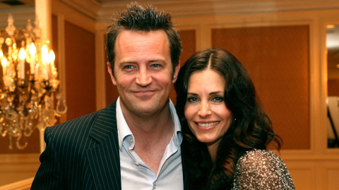 Matthew Perry y Courteney Cox en el almuerzo en honor a la familia Arquette de Hollywood, 10 de mayo de 2006.