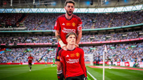 Los jugadores del Manchester United festejan un gol ante el City, en Wembley, el 25 de mayo de 2024.