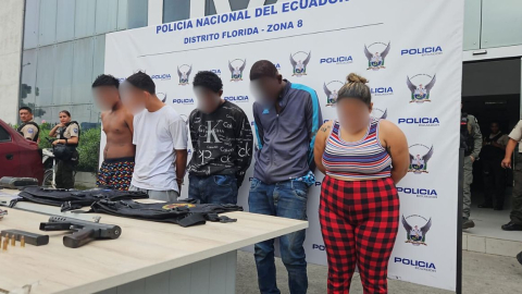 Los detenidos en Nueva Prosperina durante un operativo ejecutado el 28 de mayo de 2024.