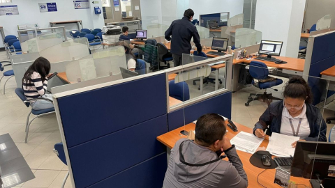 Imagen referencial de las oficinas del Servicio de Rentas Internas (SRI) en Cuenca, en mayo de 2024.