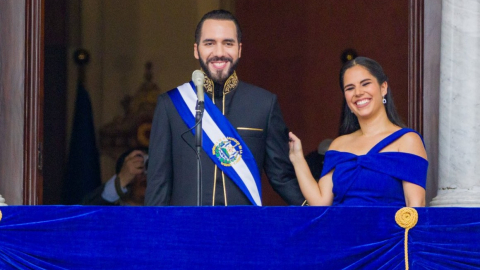 Nayib Bukele, presidente de El Salvador, y su esposa  Gabriela Rodríguez.