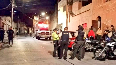 Operativo en Los Dos Puentes, en Quito, por ataque a un policía.
